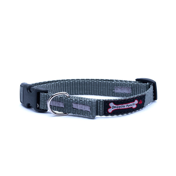 SMOOCHY POOCHY NYLON 5/8” COLLAR SMALL